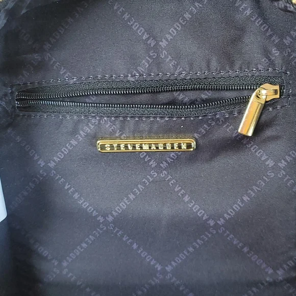 Steve Madden Adjustable Cross Body - Picture 10 of 12